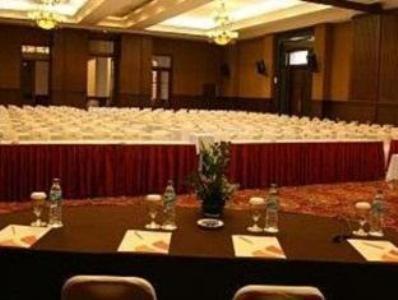 Semarak International Hotel Medan Esterno foto