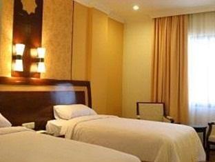 Semarak International Hotel Medan Esterno foto